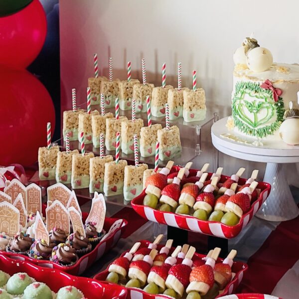 **RENT** 3-Tier Acrylic Cupcake Display Stand ~ Clear - Image 2